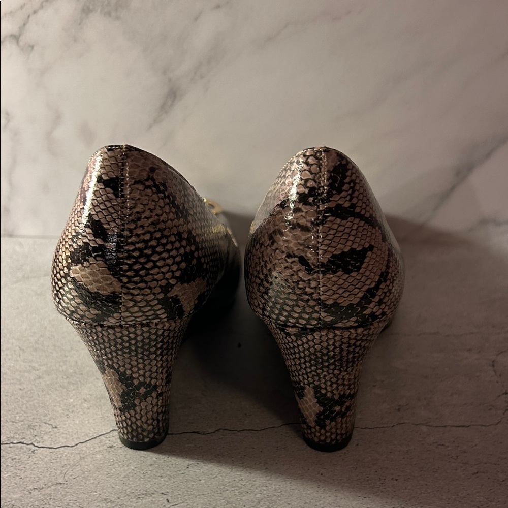 Fioni Snakeskin Patterned Wedge Women's Shoes - Picture 5 of 5